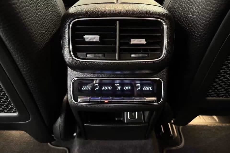 Mercedes-Benz GLE 350 Coupé 4MATIC AMG - image 12