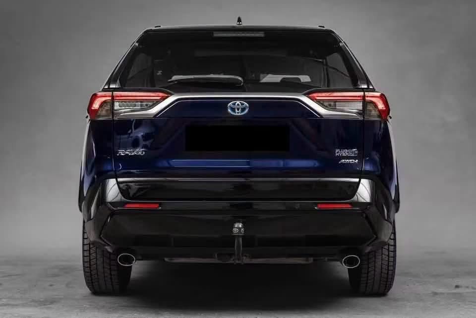 Toyota RAV4 PHEV AWD Executive - image 25