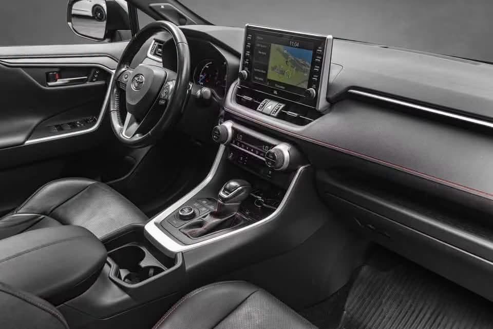 Toyota RAV4 PHEV AWD Executive - image 33