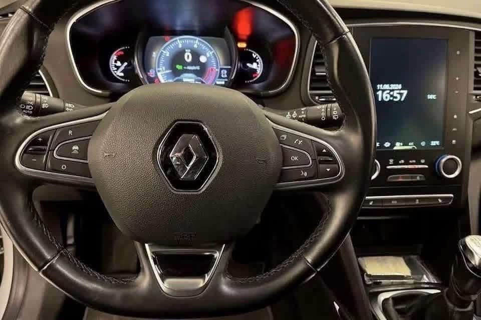 Renault Mégane E-Tech L1 - image 14
