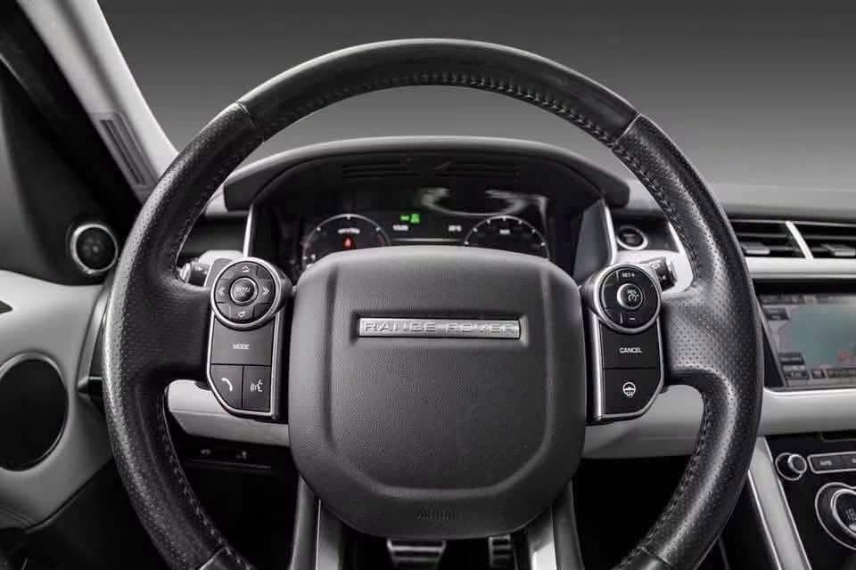 Land Rover Range Rover Sport 3.0 TDV6 HSE - image 3