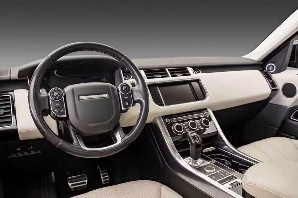 Land Rover Range Rover Sport 3.0 TDV6 HSE - image 4