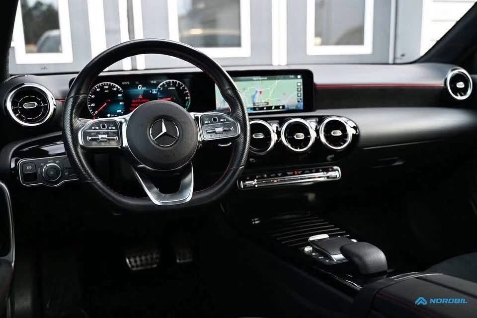 Mercedes-Benz A 250e AMG - image 12
