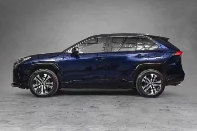 Toyota RAV4 PHEV AWD Executive - image 19