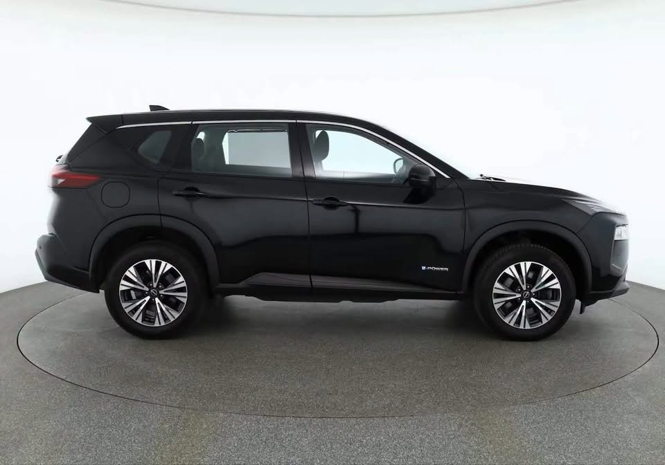 Nissan X-Trail Acenta - image 7