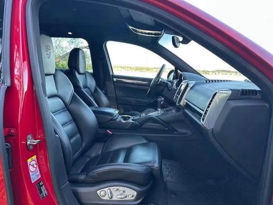 Porsche Cayenne Diesel Tiptronic S - image 11
