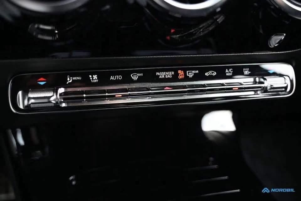 Mercedes-Benz A 250e AMG - image 4