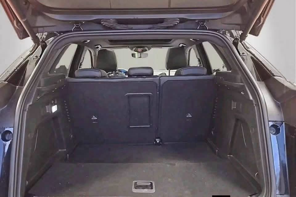 Peugeot 3008 GT Line Hybride Plug-in - image 13