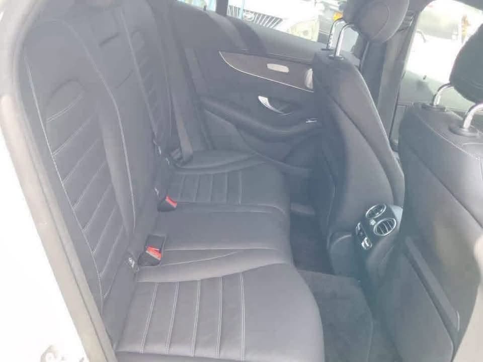 Mercedes-Benz GLC 220d 4MATIC - image 4