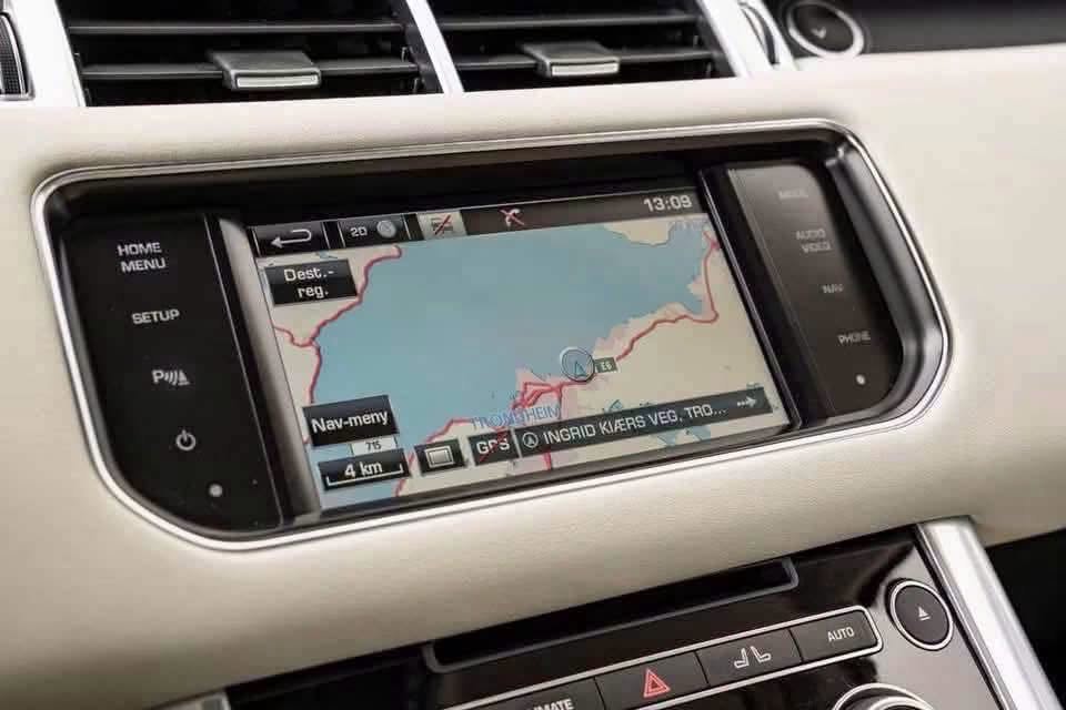 Land Rover Range Rover Sport 3.0 TDV6 HSE - image 9