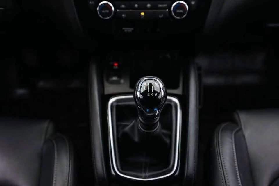 Nissan Qashqai 1.2 DIG-T Tekna - image 17