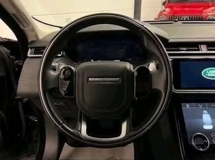 Range Rover Velar P 300 - image 12
