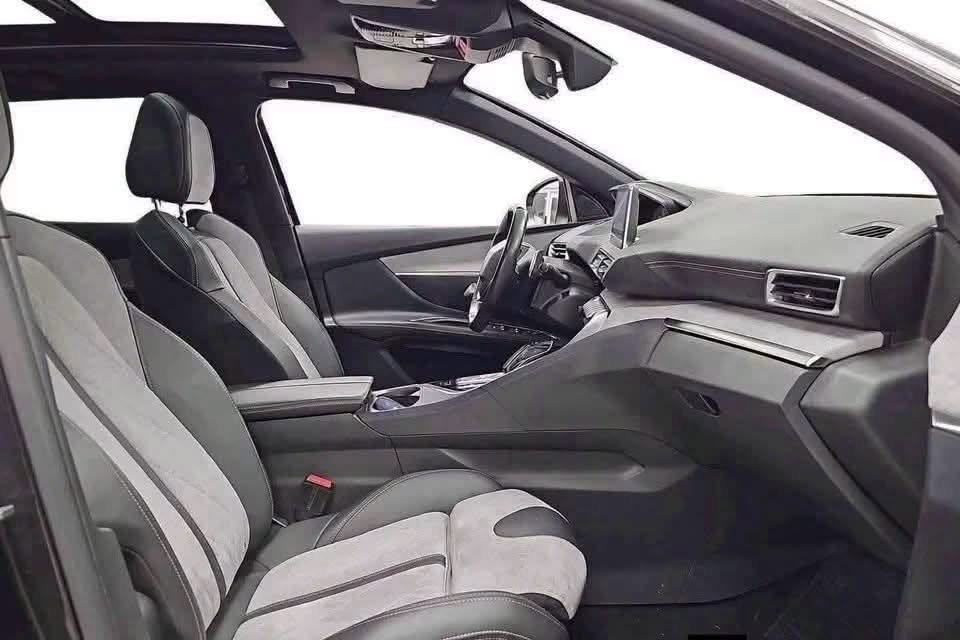 Peugeot 3008 GT Line Hybride Plug-in - image 4