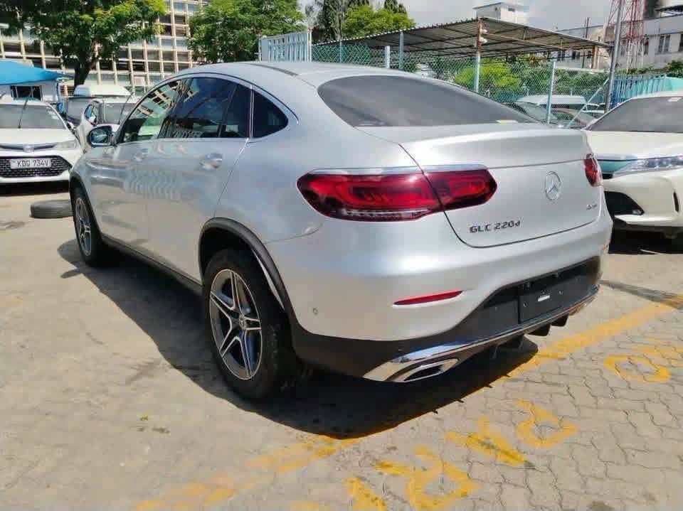 Mercedes-Benz GLC 220d 4MATIC - image 5