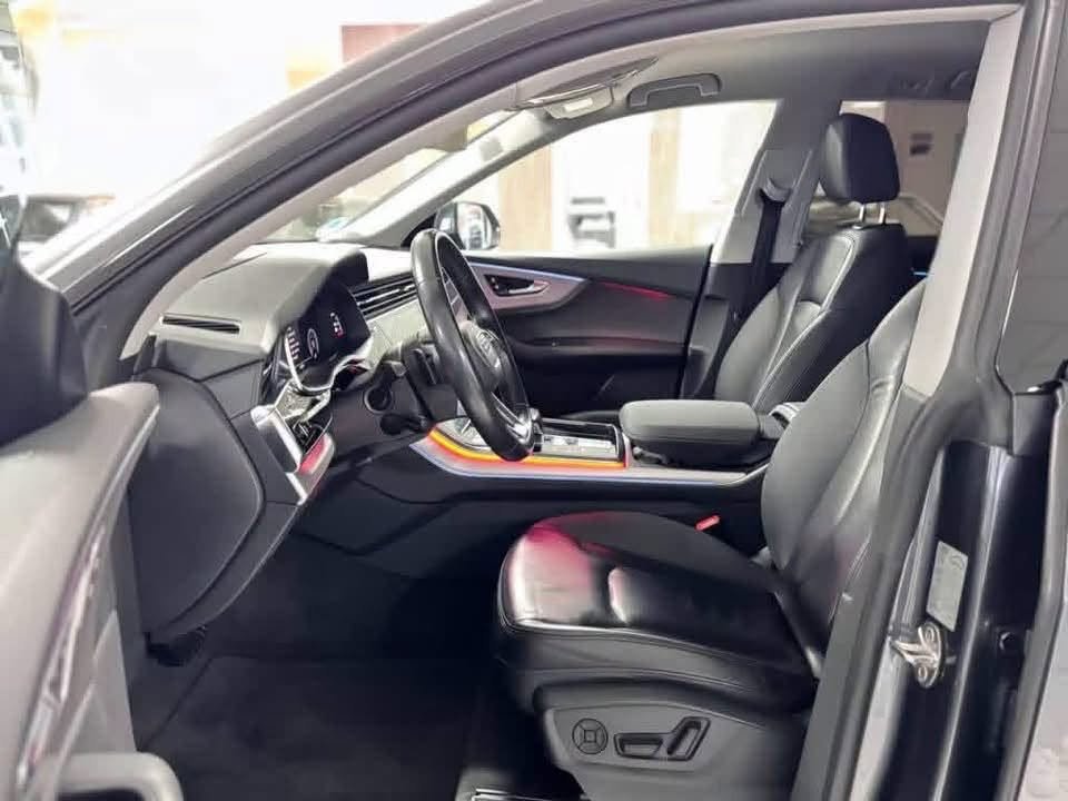 Audi Q8 50 TDI quattro - image 3