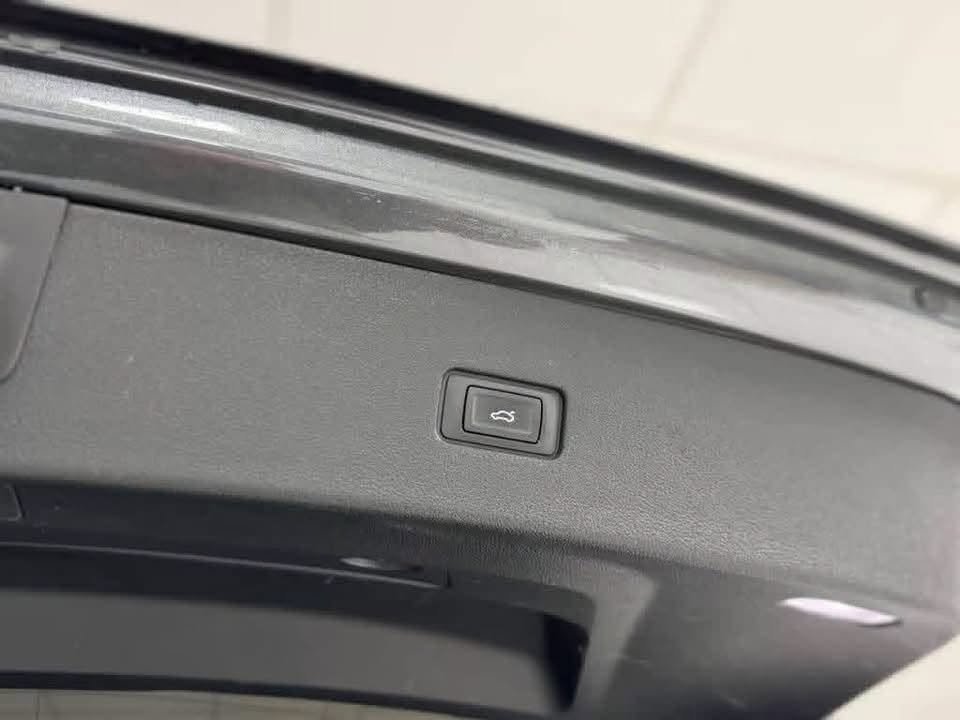 Audi Q8 50 TDI quattro - image 11