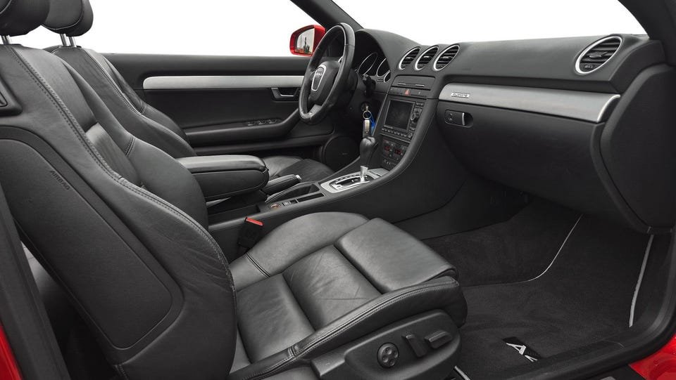 Audi A4 Cabriolet 3.2 FSI V6 Quattro S line 256 ch Automatique - image 19