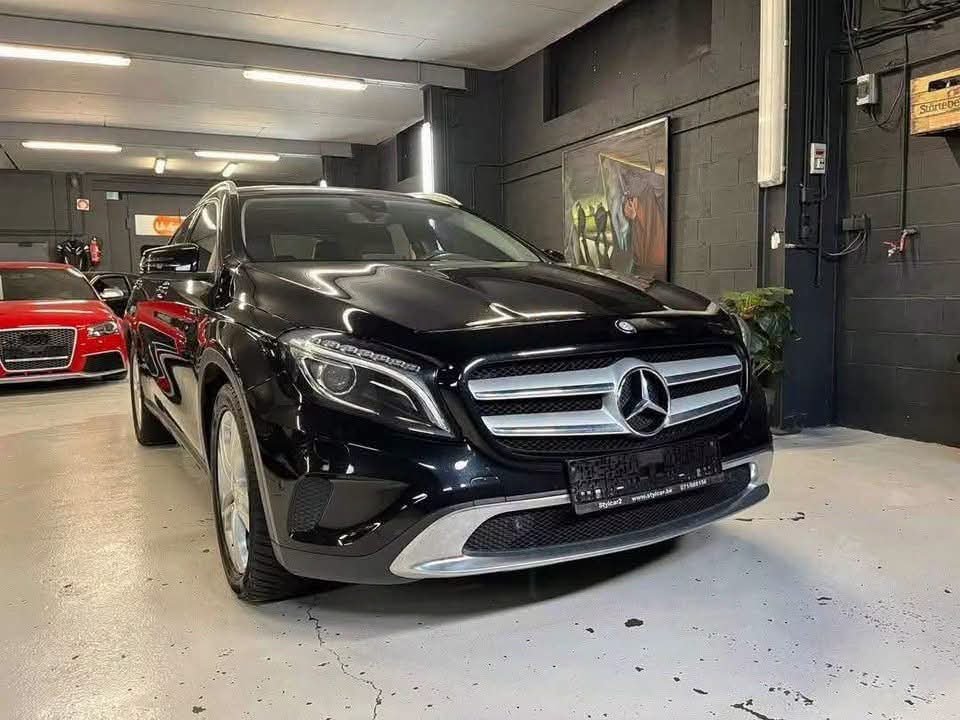 Mercedes GLA 200 - image 2