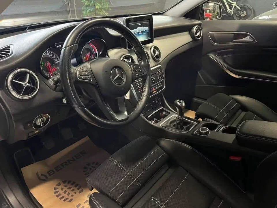 Mercedes GLA 200 - image 9