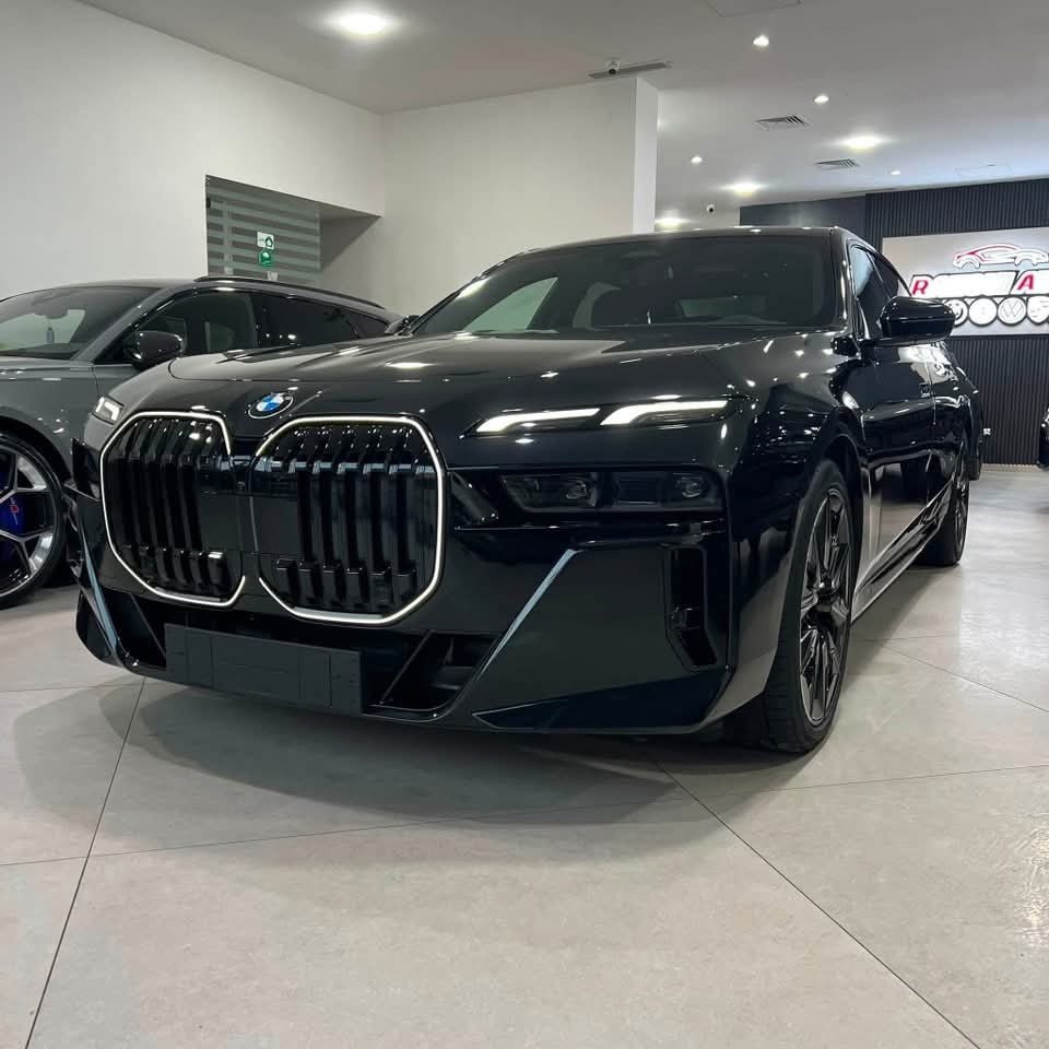 BMW 740d xDrive 2026 — 313 ch - image 3