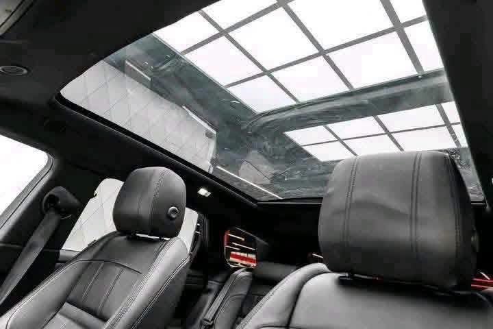 Land Rover Range Rover Evoque P300e AWD R-Dynamic - image 10