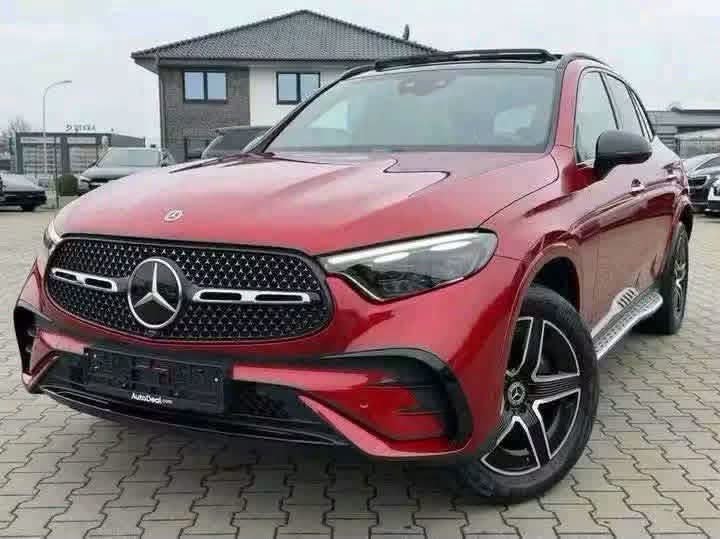 Mercedes-Benz GLC 300 e AMG Line 4MATIC - image 8
