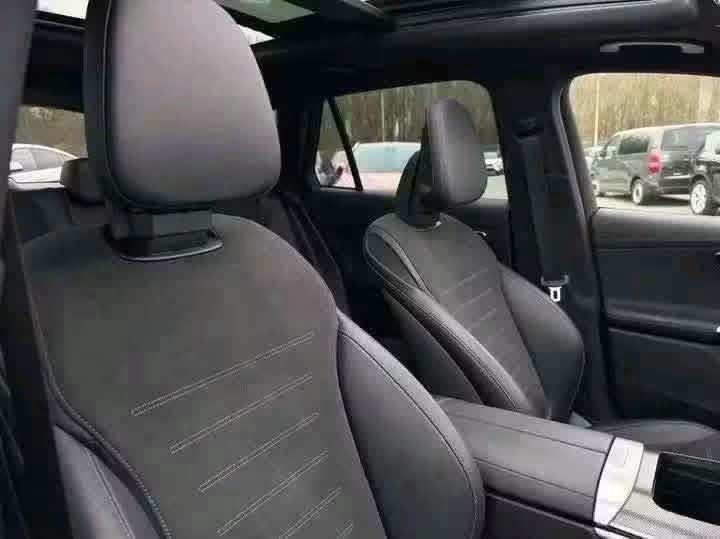 Mercedes-Benz GLC 300 e AMG Line 4MATIC - image 15