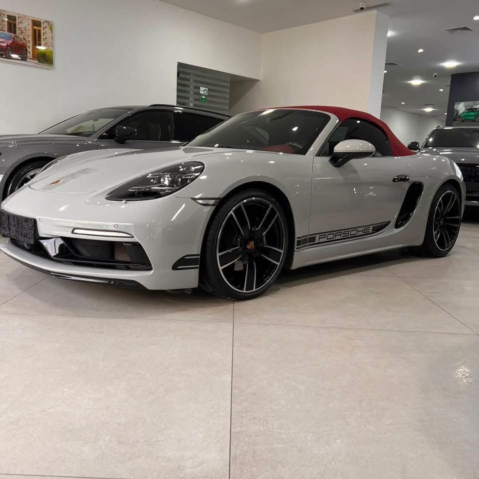 Porsche Boxster - image 5