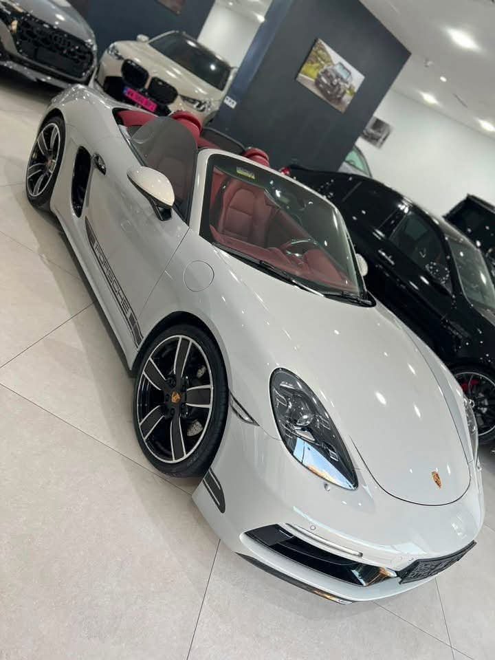 Porsche Boxster - image 12