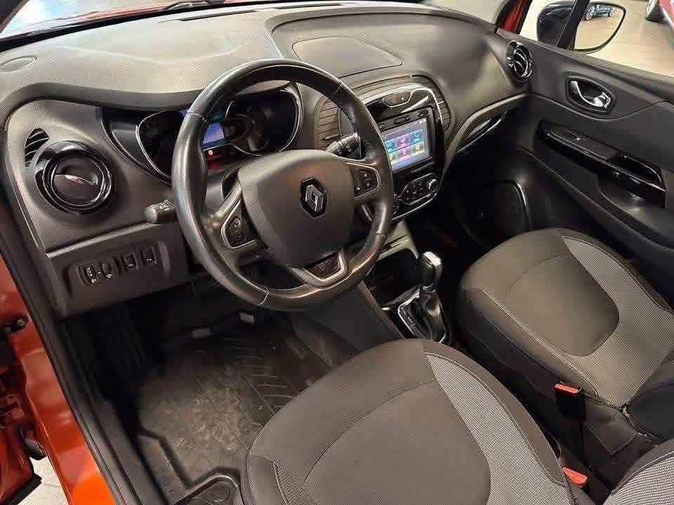 Renault Captur — 2016 - image 20