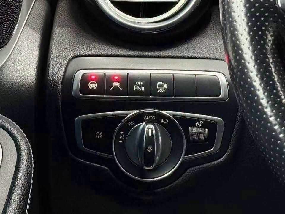 Mercedes-Benz GLC 250 d Coupé 4MATIC AMG - image 27