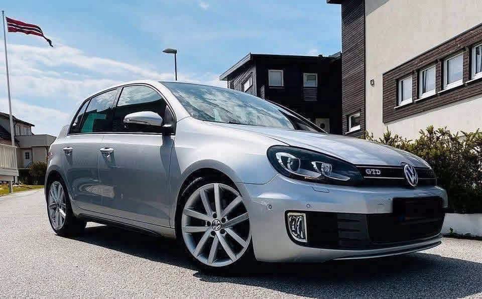 Volkswagen Golf 2.0 GTD DSG - image 2