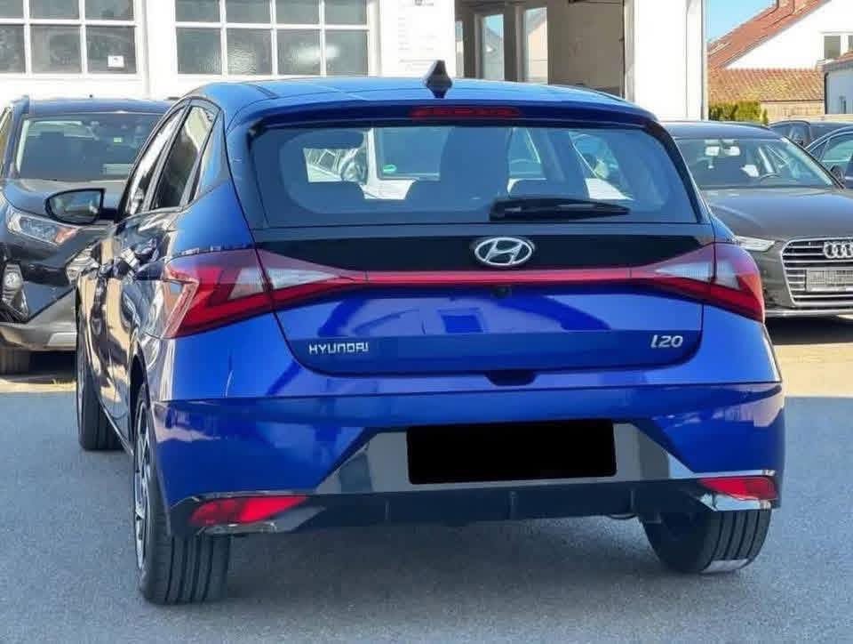 Hyundai i20 Intro Edition - image 4
