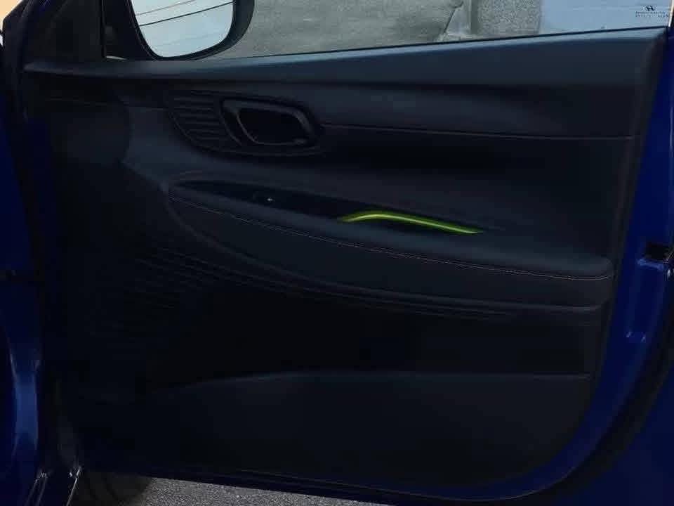 Hyundai i20 Intro Edition - image 17