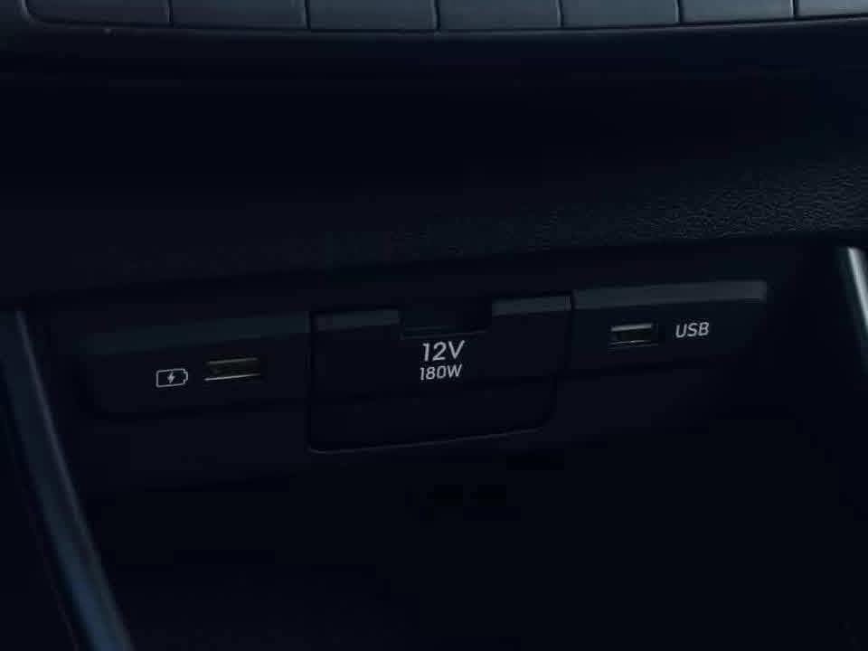 Hyundai i20 Intro Edition - image 24