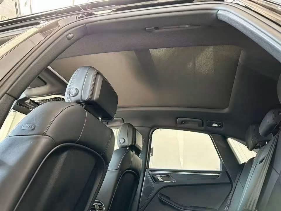 Porsche Macan - image 17