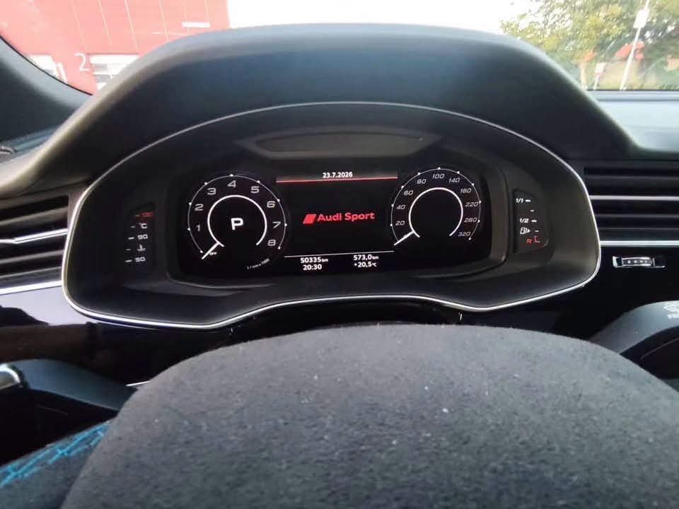 Audi RS Q8 TFSI quattro tiptronic - image 9