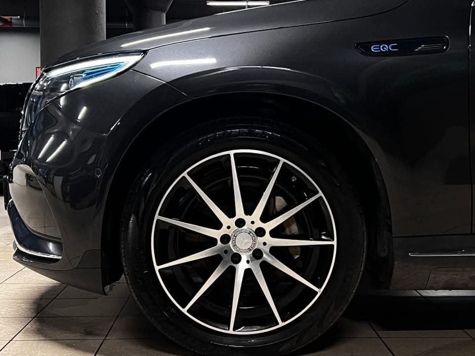 Mercedes-Benz EQC 400 4MATIC - image 4