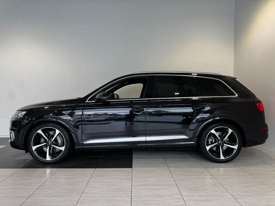 Audi Q7 SUV - image 16