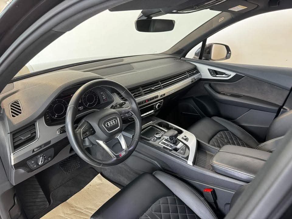 Audi Q7 SUV - image 22
