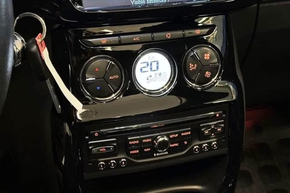 Citroën DS3 Cabriolet - image 13