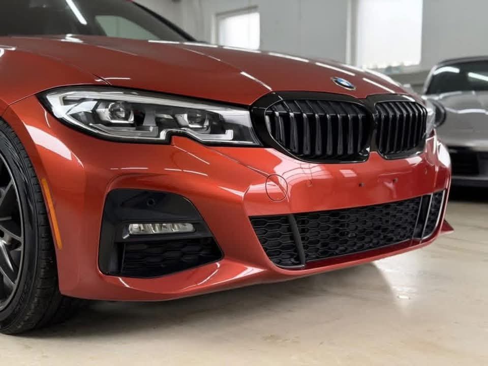BMW 330i M Sport - image 4