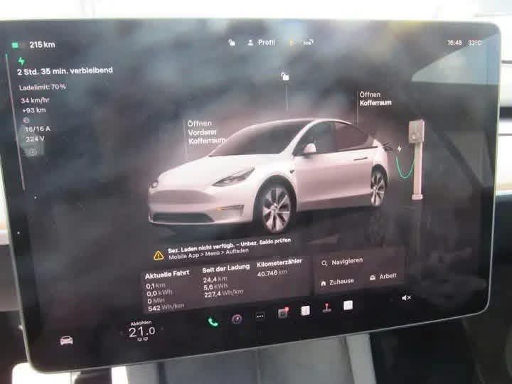 Tesla Model Y Long Range AWD - image 24