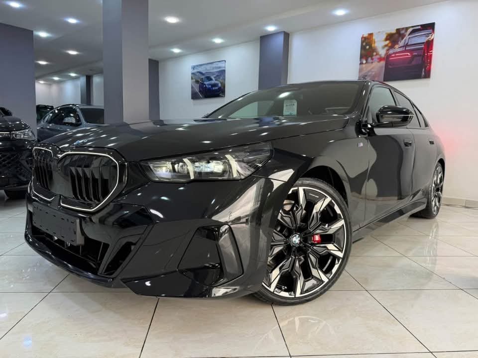 BMW 520d xDrive Black Edition - image 7