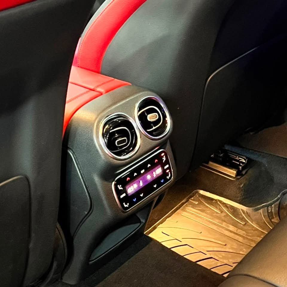 Mercedes-Benz GLC 300d - image 15