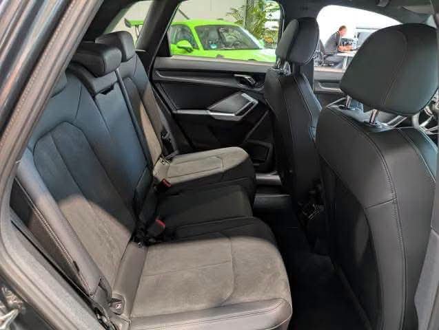 Audi Q3 35 TFSI S line - image 12