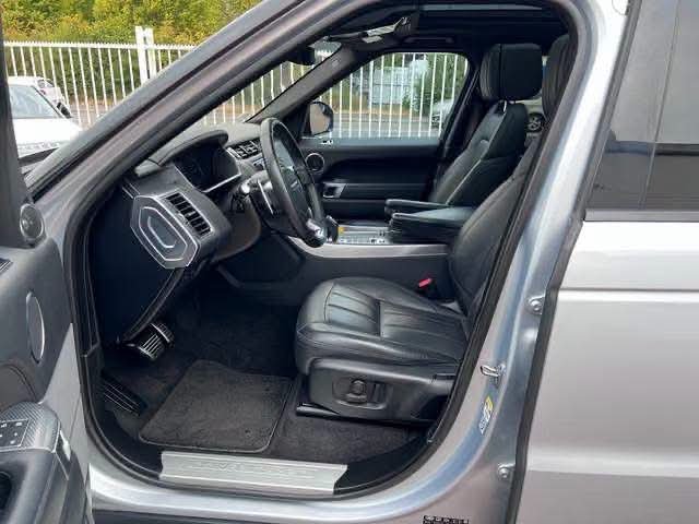 Land Rover Range Rover Sport HSE - image 9