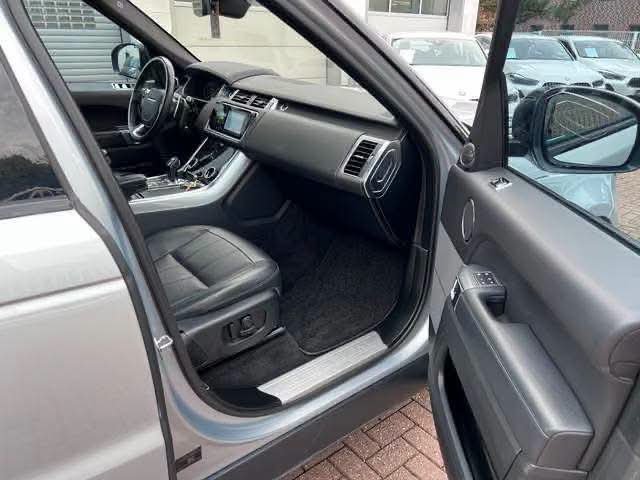 Land Rover Range Rover Sport HSE - image 26
