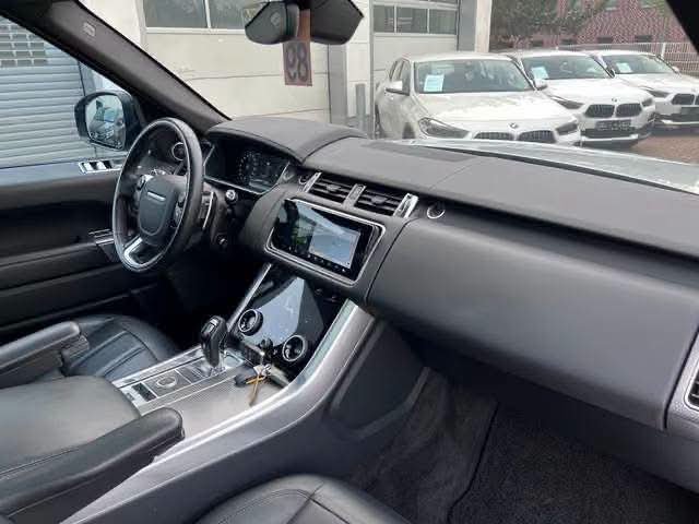 Land Rover Range Rover Sport HSE - image 28