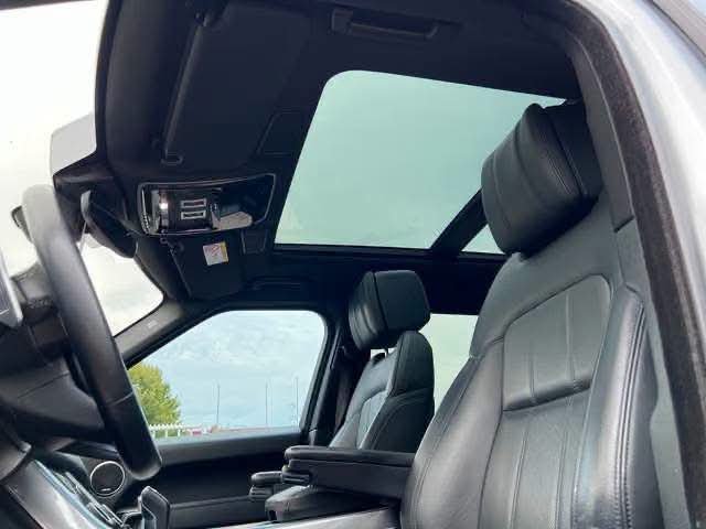 Land Rover Range Rover Sport HSE - image 34